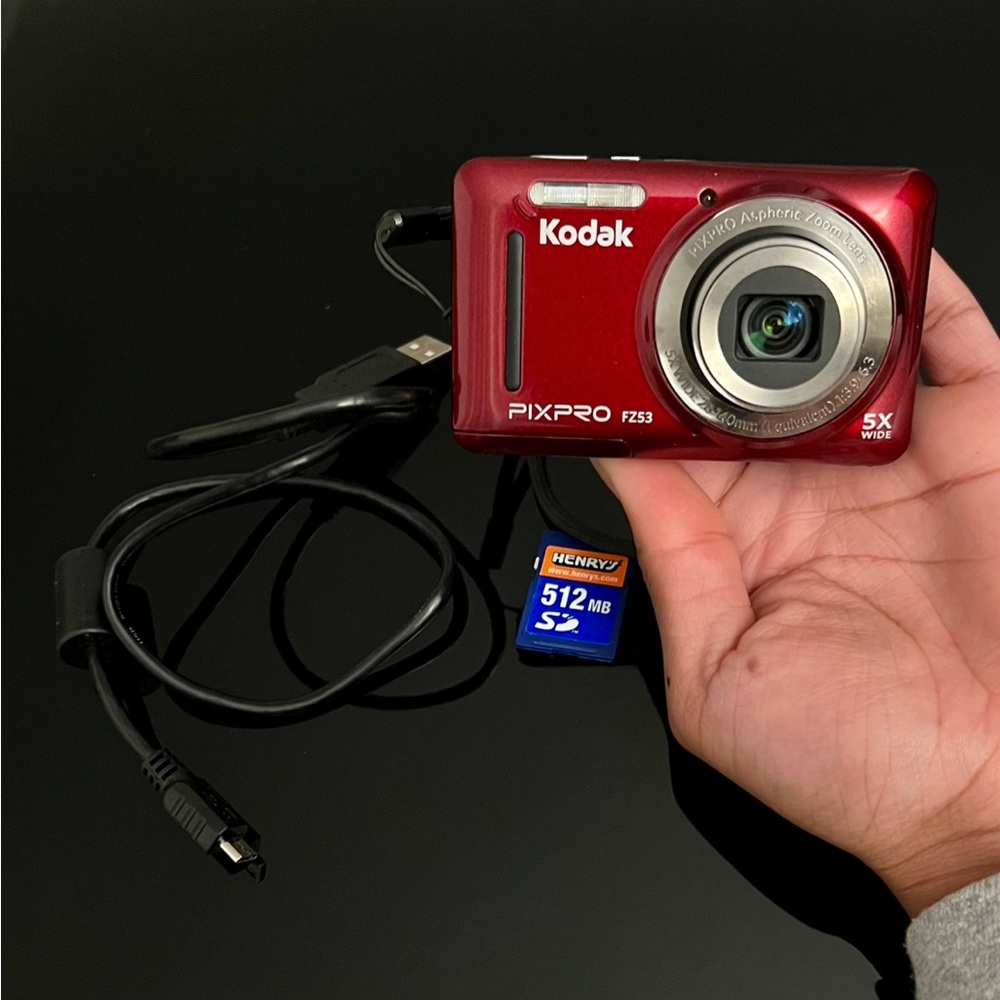 Kodak PixPro FZ53 16.1MP Red
Digital Camera